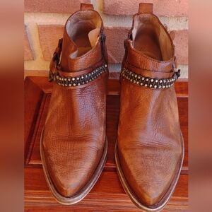 Matisse Prescott Women's Brown Distressed Leather Ankle Boots, sz 7M Spain